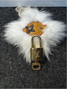 Women's Louis Vuitton Gold Padlock and Key 312 With Generic Purse Charm